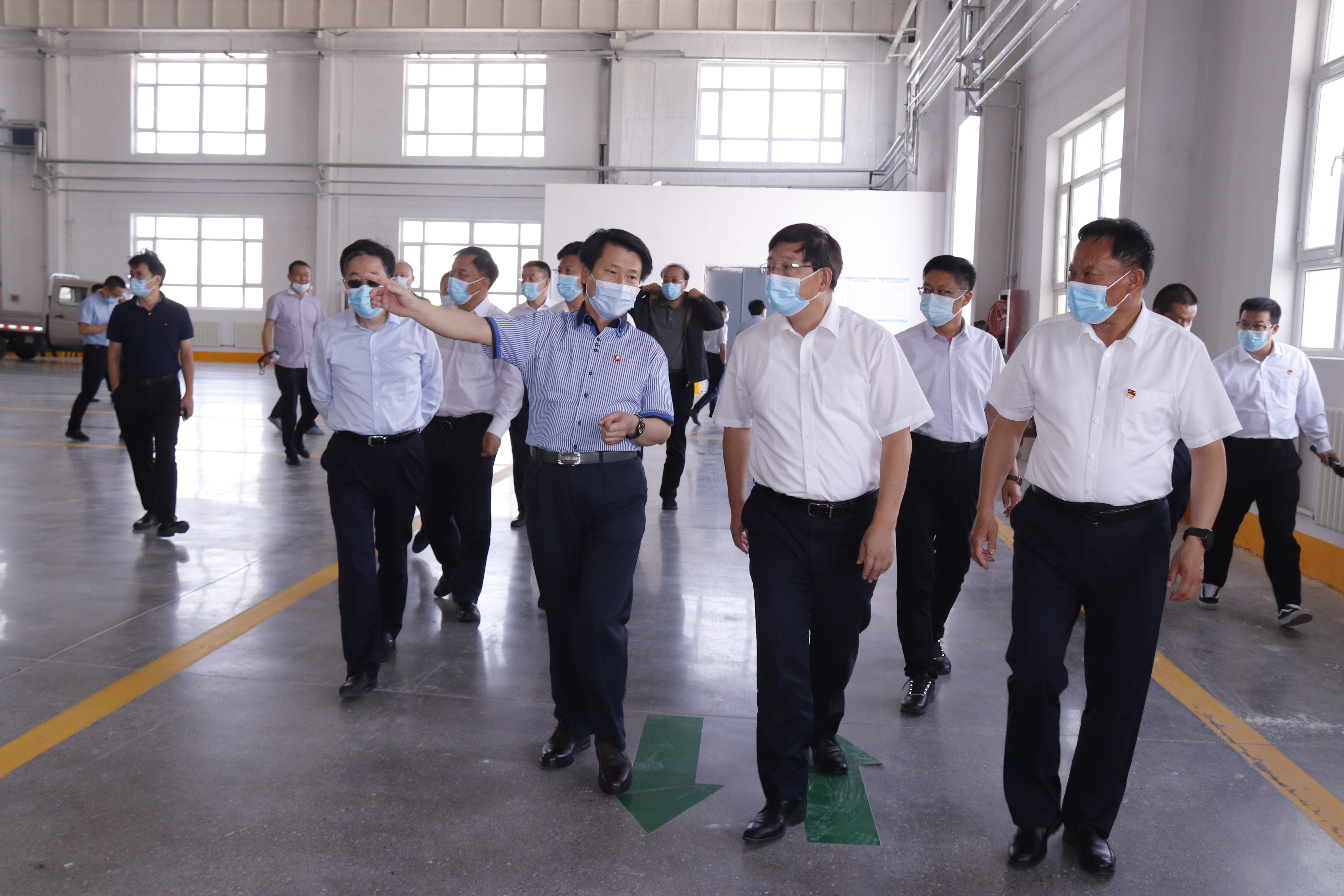 国度发改委副主任胡祖才莅临新疆恒峰g22汽车公司调查调研